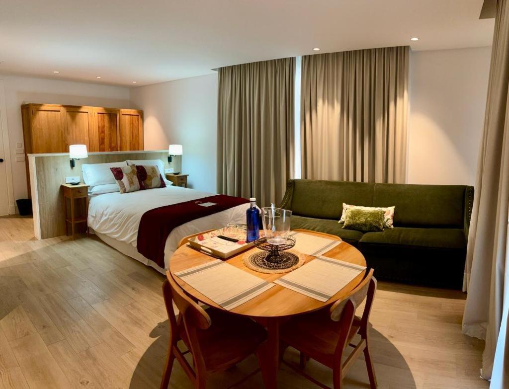 Apartamentos Turisticos La Plaza Chipiona Luaran gambar