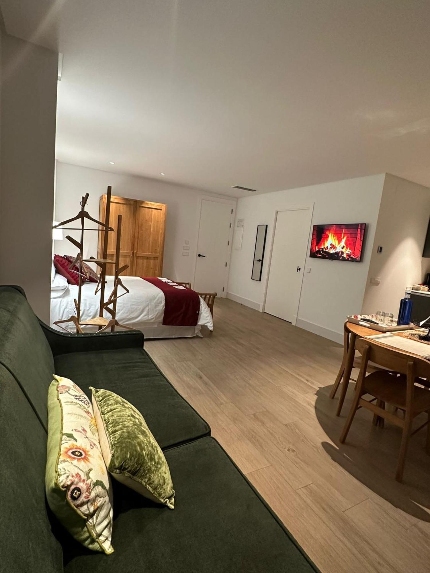 Apartamentos Turisticos La Plaza Chipiona Luaran gambar