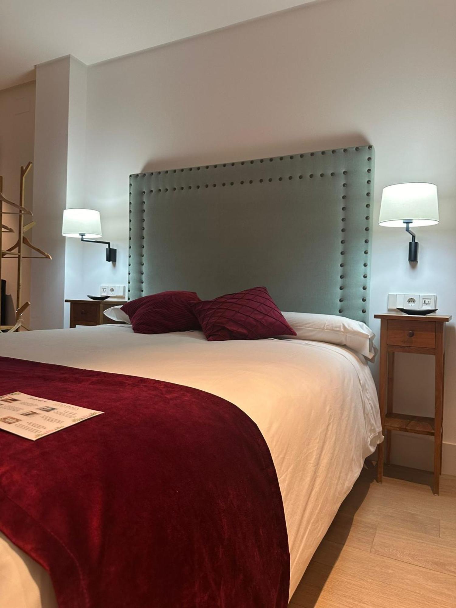 Apartamentos Turisticos La Plaza Chipiona Luaran gambar