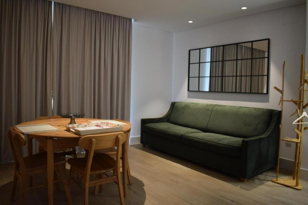 Apartamentos Turisticos La Plaza Chipiona Luaran gambar