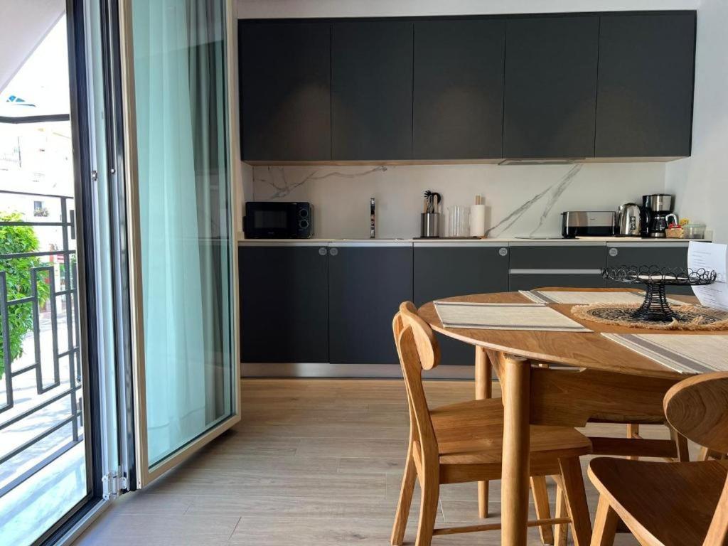 Apartamentos Turisticos La Plaza Chipiona Luaran gambar