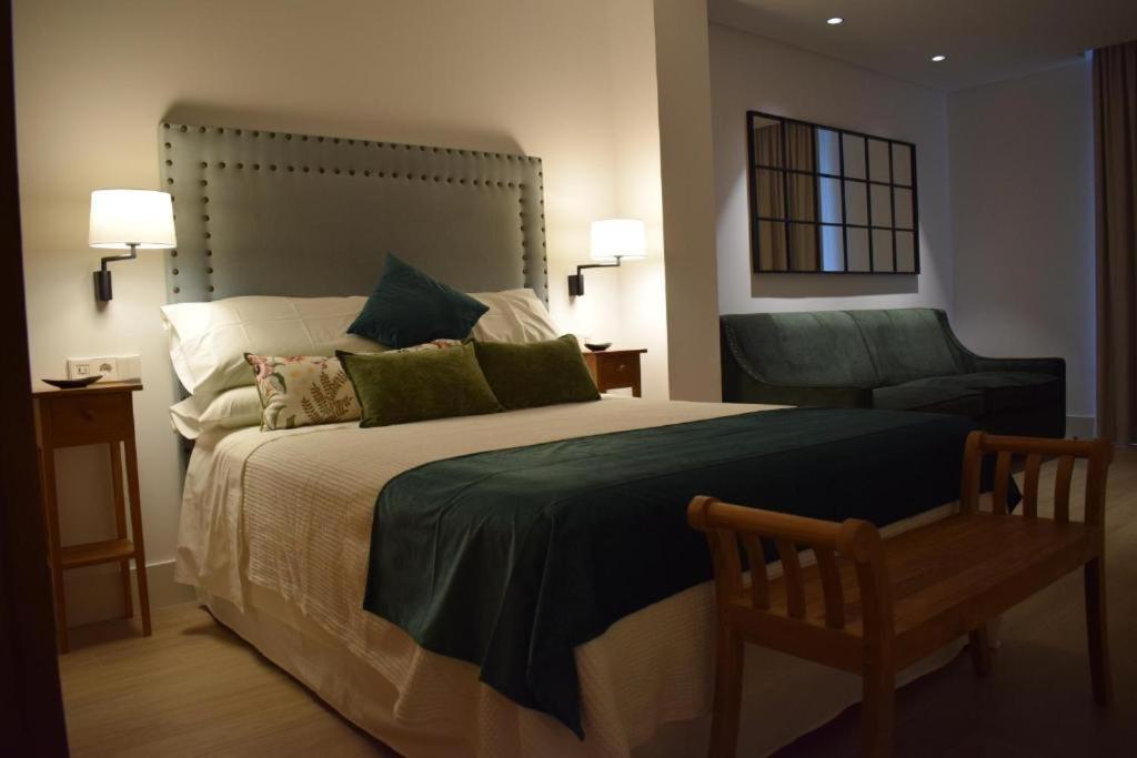 Apartamentos Turisticos La Plaza Chipiona Luaran gambar