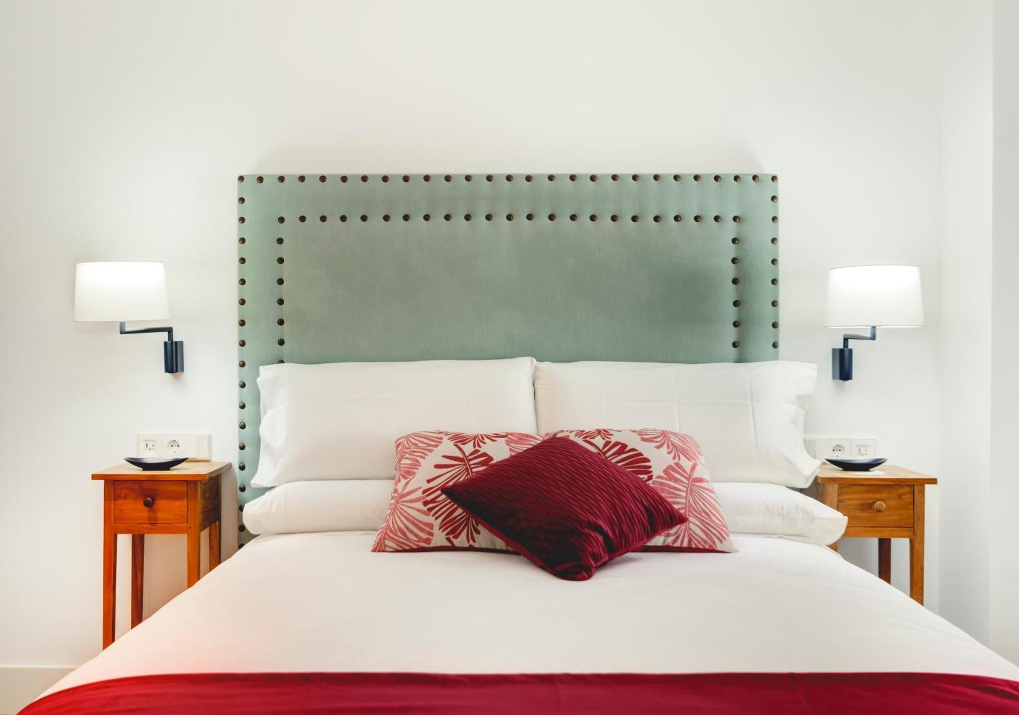 Apartamentos Turisticos La Plaza Chipiona Luaran gambar