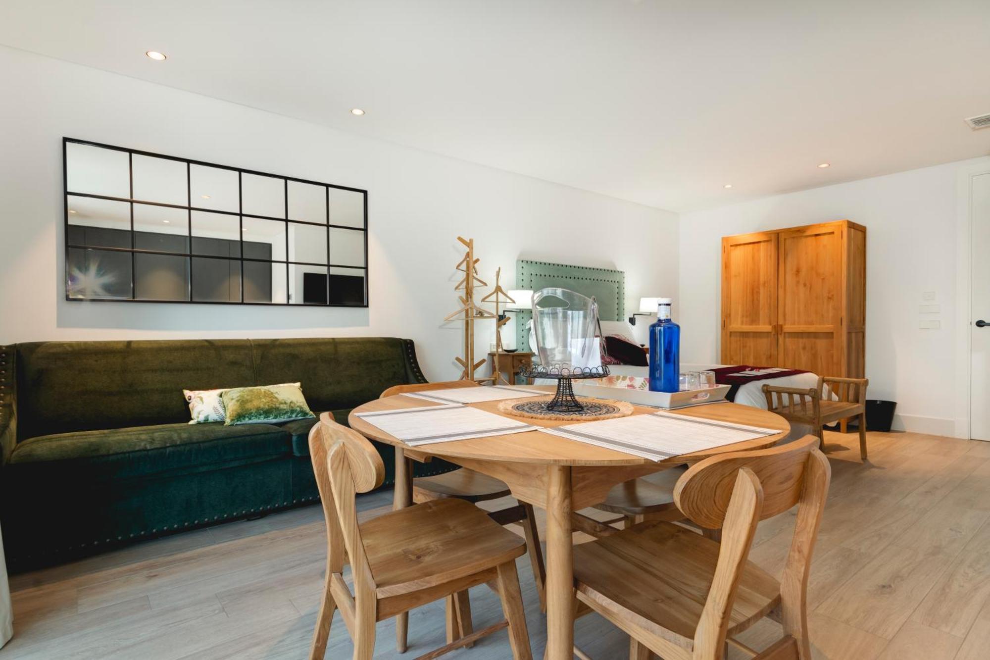 Apartamentos Turisticos La Plaza Chipiona Luaran gambar