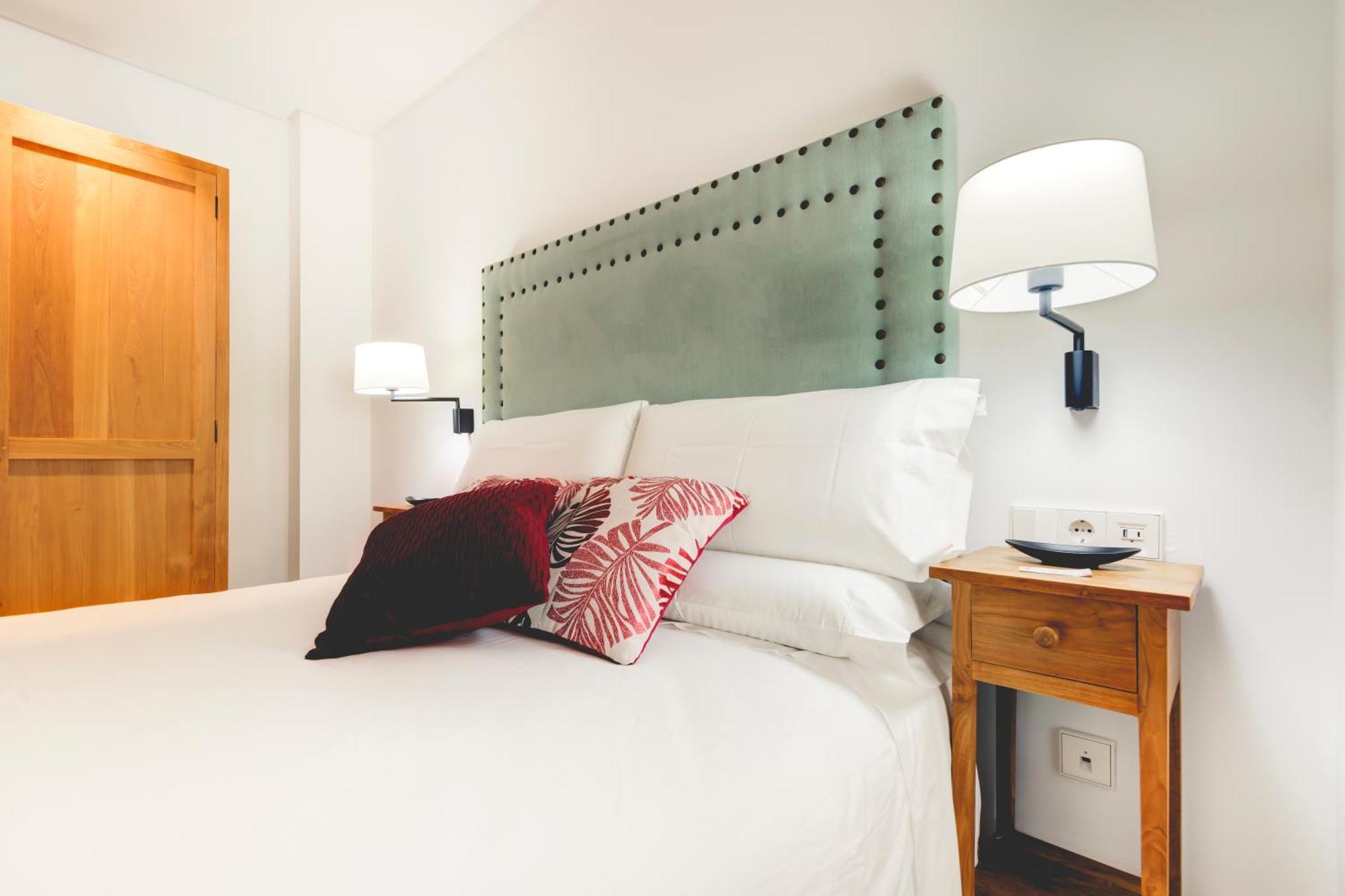 Apartamentos Turisticos La Plaza Chipiona Luaran gambar